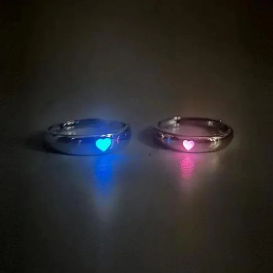 Anillo Luminoso Azul y Rosa para Parejas - Anillo Creativo con Corazón de Amor para el Dedo Índice, Brilla en la Oscuridad, Regalo para San Valentín